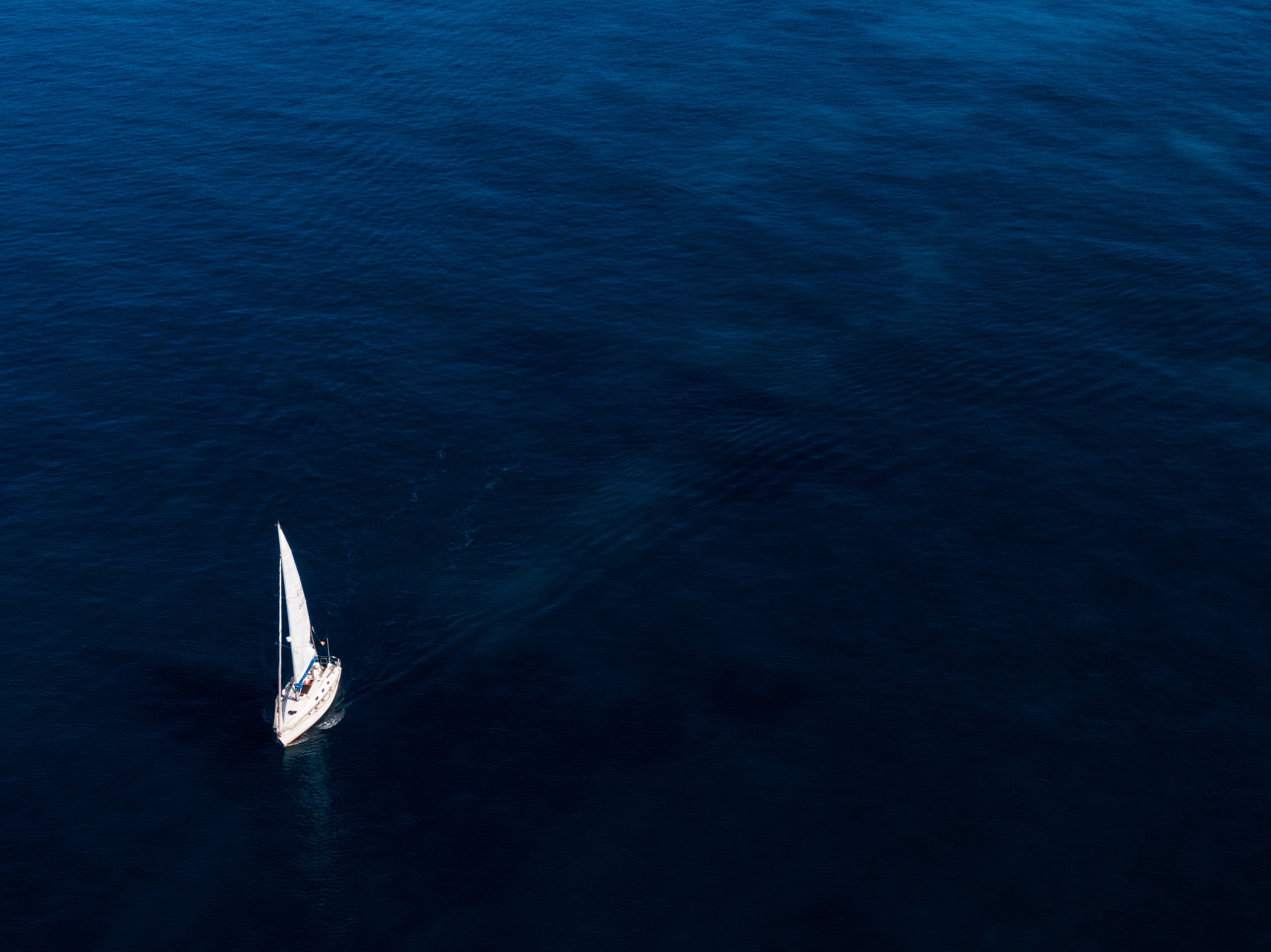 Sailing boat